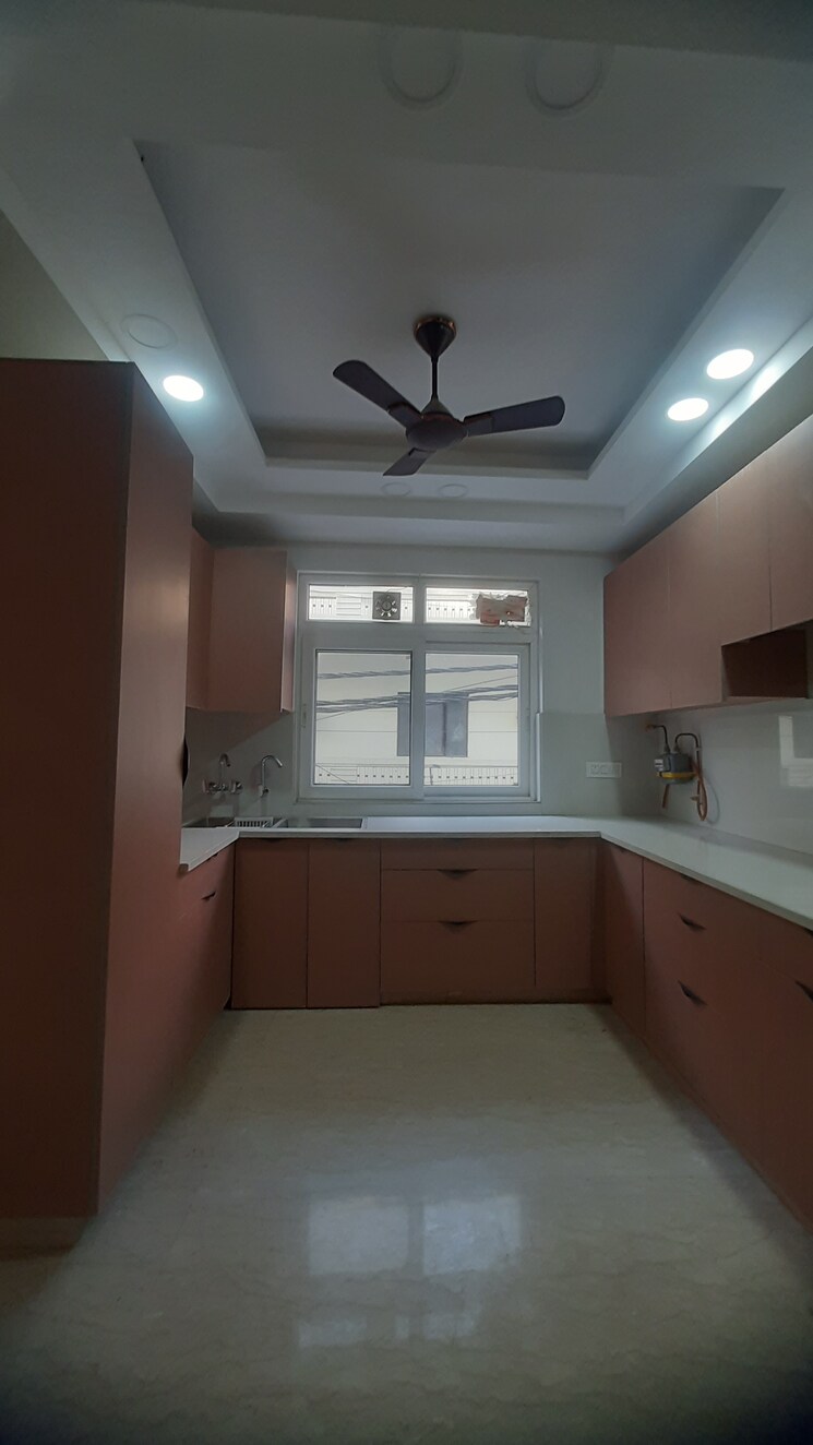 undefined, hari nagar 4 Bedroom 220 Sq.Yd. Builder Floor In Hari Nagar Delhi 8235097