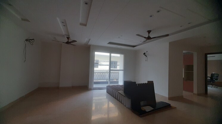 Room, hari nagar 4 Bedroom 220 Sq.Yd. Builder Floor In Hari Nagar Delhi 8235097