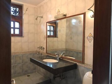 Bathroom in 3 BHK Builder Floor at Sector 31 – for Rent