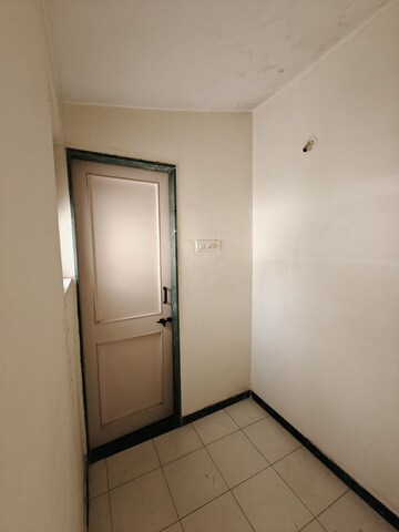 Room in 2 BHK Apartment at Aquila Classique, Bavdhan – for Rent