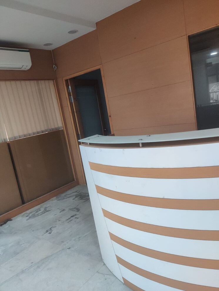 Team Area, green park Commercial Office Space 3000 Sq.Ft. In Green Park Delhi 8235113