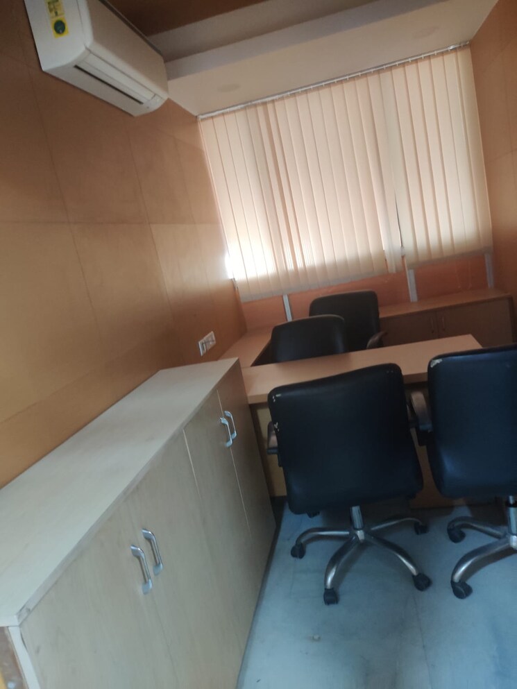 Team Area, green park Commercial Office Space 3000 Sq.Ft. In Green Park Delhi 8235113