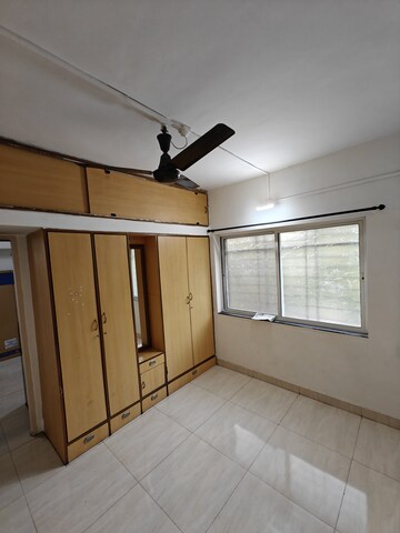 Room in 2 BHK Apartment at Sneha Vrinda Apartment, Bavdhan – for Rent