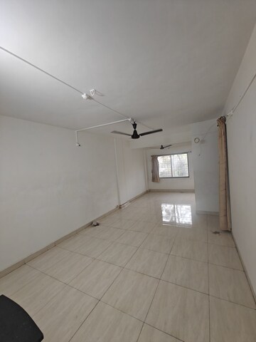 Room in 2 BHK Apartment at Sneha Vrinda Apartment, Bavdhan – for Rent