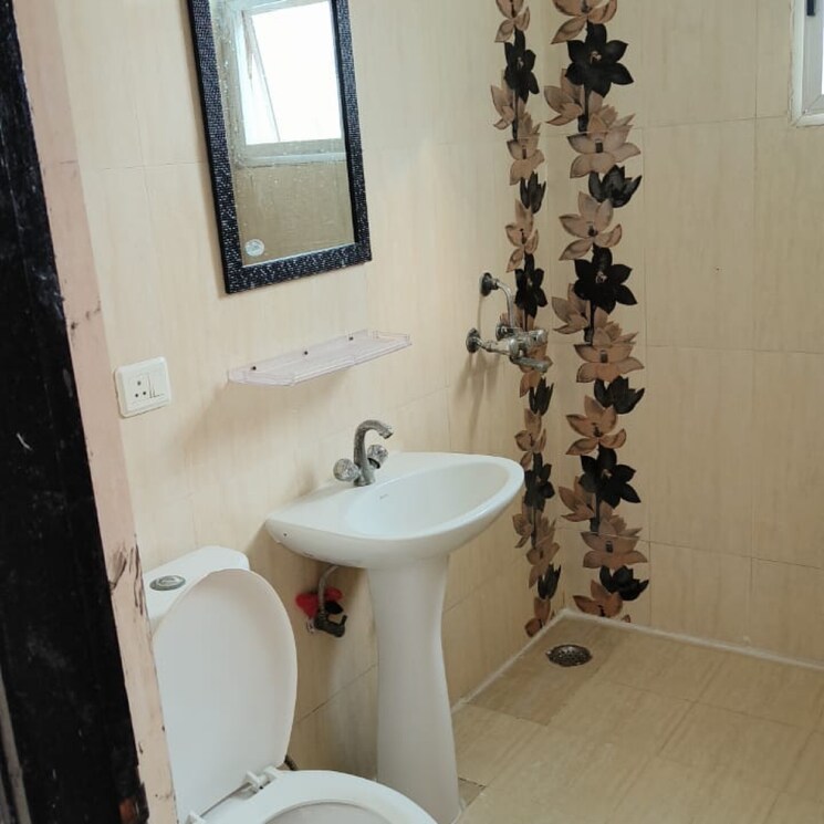 Bathroom, prateek-wisteria 3 Bedroom 1560 Sq.Ft. Apartment In Sector 77 Noida 8235203