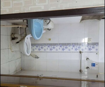 Bathroom in 1 BHK Builder Floor at Aliganj – for Rent