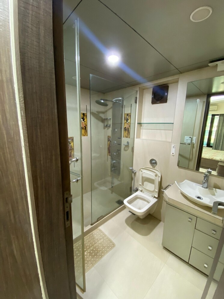 Bathroom, garodia-nagar 4 Bedroom 1900 Sq.Ft. Apartment In Ghatkopar East Mumbai 8235329