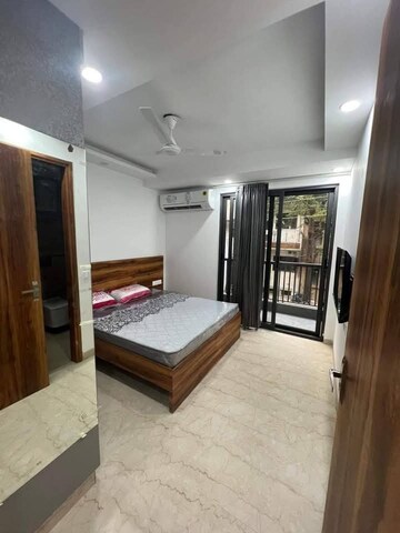 Living Room in 1 BHK Builder Floor at Ansal Sushant Lok I, Sector 43 – for Rent