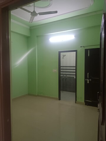 Building Lobby in 2 BHK Builder Floor at Sector 40 – for Rent