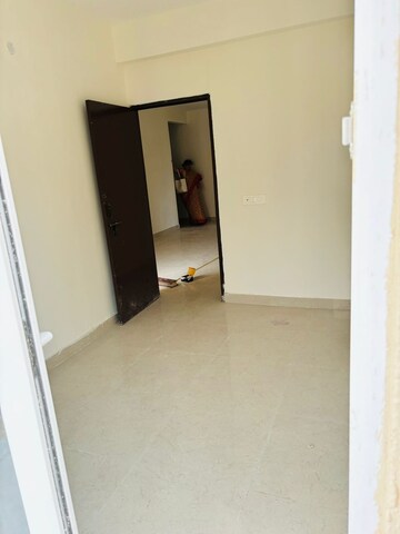Room in 2 BHK Apartment at Signature Global Synera, Sector 81 – for Rent