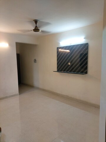 Room in 2 BHK Apartment at Signature Global Proxima, Sector 89 – for Rent