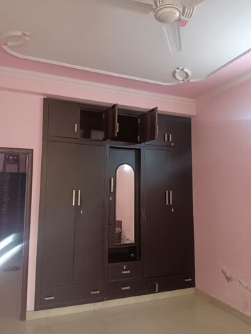 Furnished Amenities in 2 BHK Builder Floor at Sector 39 – for Rent