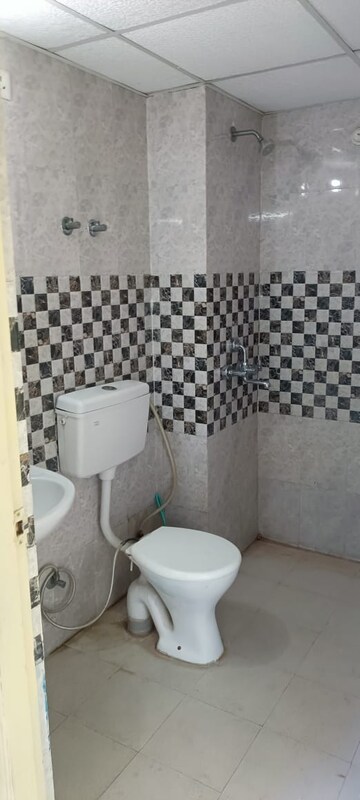 Bathroom in 2.5 BHK Apartment at Signature Global Synera, Sector 81 – for Rent