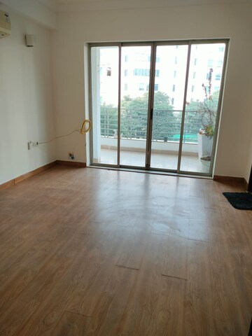 Bedroom in 4 BHK Apartment at Parsvnath Exotica, Sector 53 – for Rent