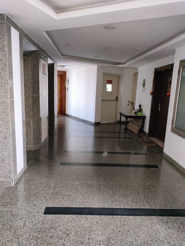 Building Lobby in 4 BHK Apartment at Parsvnath Exotica, Sector 53 – for Rent