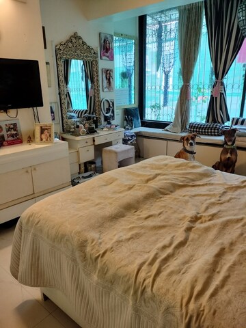 Bedroom in 2 BHK Apartment at Bandra West – for Rent