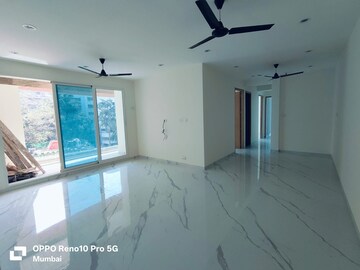 Room in 3 BHK Apartment at Joy Legend, Khar West – for Sale
