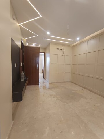 2.5 BHK Apartment For Rent in Paschim Vihar