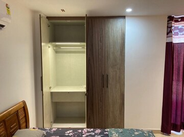 Room in 3 BHK Builder Floor at Ansal Sushant Lok I, Sector 43 – for Rent