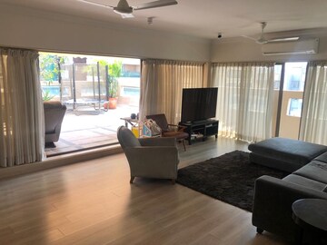 Living Room in 3 BHK Apartment at Sudhama Niwas, Khar West – for Sale