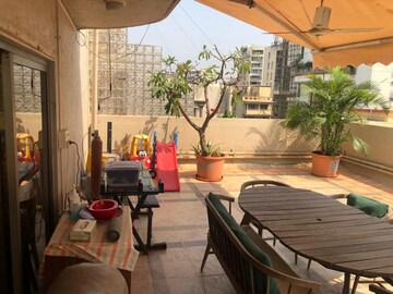 Gym in 3 BHK Apartment at Sudhama Niwas, Khar West – for Sale