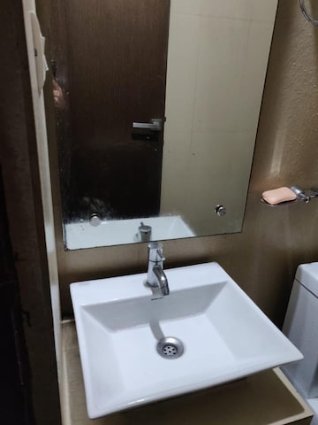 Bathroom in 2 BHK Apartment at Sector 26 – for Rent