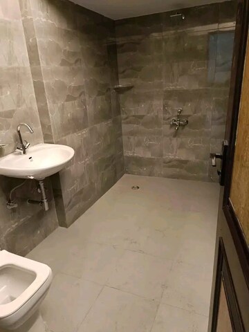 Bathroom in 2 BHK Builder Floor at Super Mart 1, Sector 27 – for Rent
