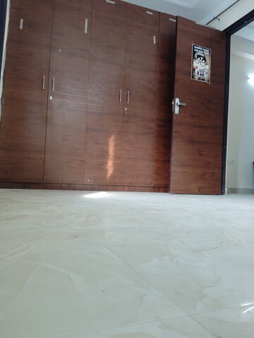 Room in 2 BHK Builder Floor at Saket – for Rent
