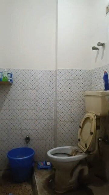 Bathroom in 1 BHK Builder Floor at Kishangarh – for Rent