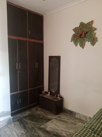 1 BHK Builder Floor For Rent in Sector 18