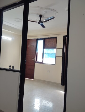Room in 2 BHK Builder Floor at Saket – for Rent