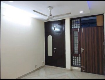 Room in 2 BHK Builder Floor at Paschim Vihar – for Rent