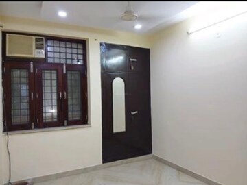 Room in 2 BHK Builder Floor at Paschim Vihar – for Rent
