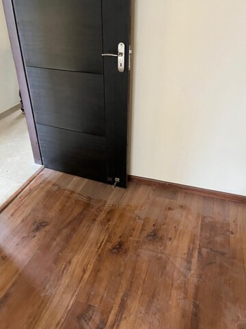 Room in 2 BHK Builder Floor at Signature Global Park 4 and 5, Sohna Sector 36 – for Rent