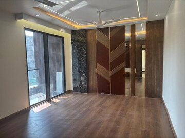 Bedroom in 4 BHK Builder Floor at Sector 57 – for Sale