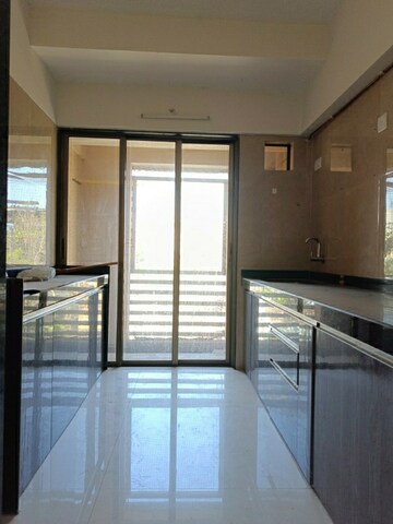 Room in 3 BHK Apartment at Gaurav Woods, Mira Road – for Sale