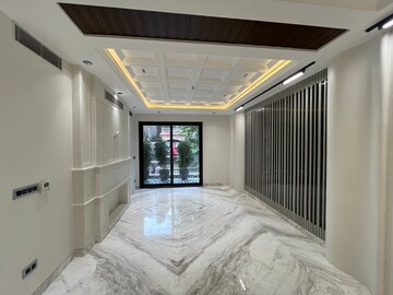 Bedroom in 2 BHK Apartment at Suncity Heights, Sector 54 – for Rent