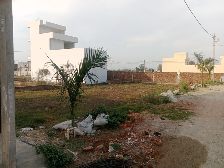undefined, yashoda kunj  121 Sq.Yd. Plot In Yashoda Kunj  Meerut 8236666