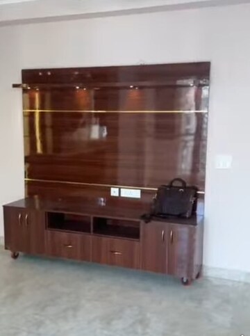 Furnished Amenities in 3 BHK Apartment at Amrapali Golf Homes, Sector 4, Greater Noida – for Rent