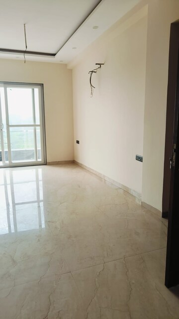Room in 4 BHK Builder Floor at Sector 84 – for Rent