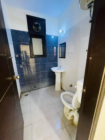 Bathroom in 3 BHK Apartment at Maidan Garhi – for Rent