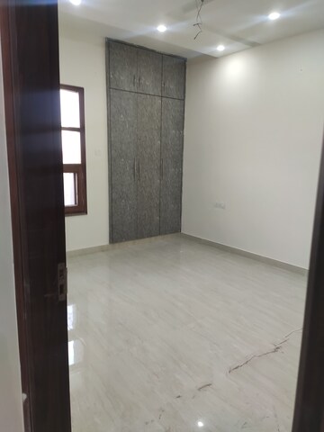 Room in 4 BHK Independent House at Shanti Nagar – for Sale