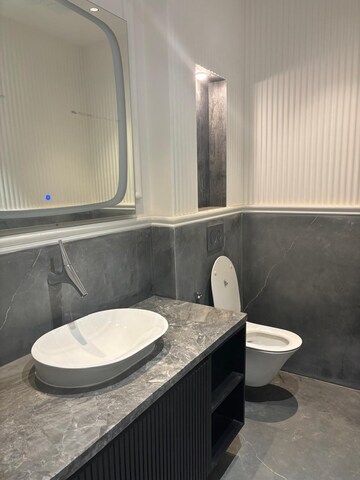 Bathroom in 4 BHK Builder Floor at Dlf Phase ii – for Sale