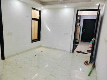 Room in 1 BHK Builder Floor at Saket – for Rent