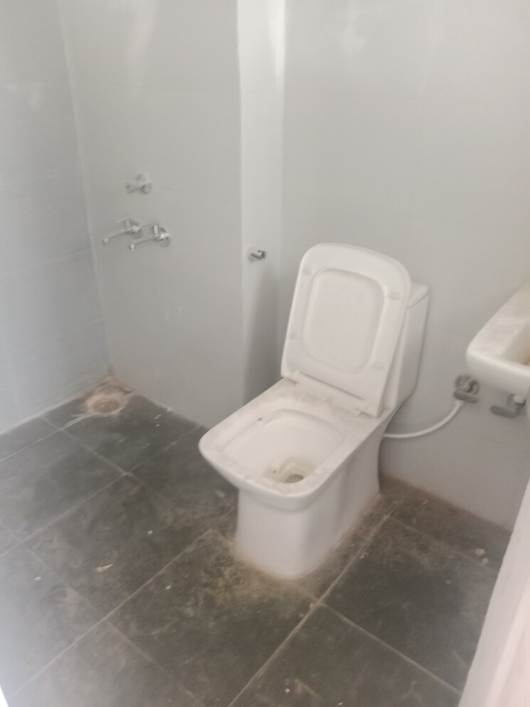 Bathroom, haldana 3 Bedroom 866 Sq.Ft. Apartment In Haldana Panipat 8236926