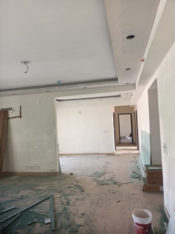 Room in 4 BHK Apartment at The 3C Lotus Panache, Sector 110 – for Rent