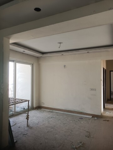 Room in 4 BHK Apartment at The 3C Lotus Panache, Sector 110 – for Rent