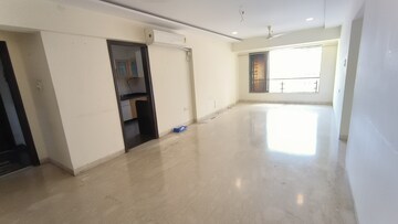 Room in 2 BHK Apartment at Aristo Pearl Residency, Prabhadevi – for Rent