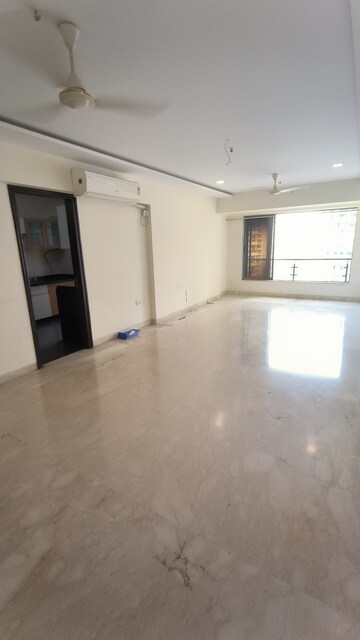 Room in 2 BHK Apartment at Aristo Pearl Residency, Prabhadevi – for Rent