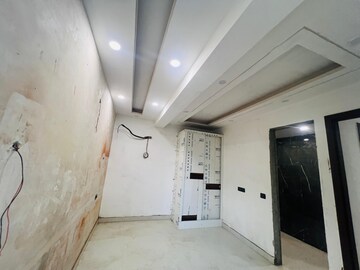 Building Lobby in 3 BHK Builder Floor at Rajpur Khurd Extension – for Sale